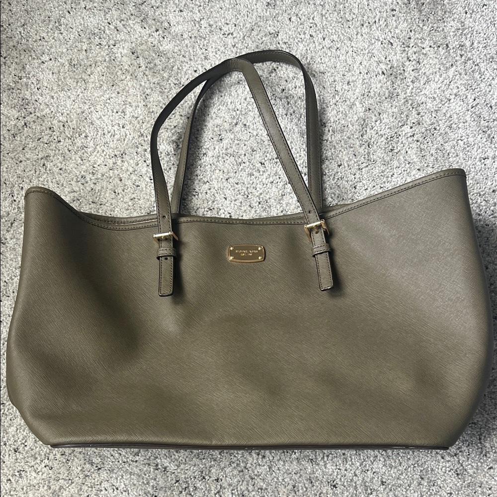 Michael Kors Olive Jet Set Travel Tote Bag